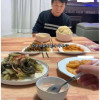 오랫만에 북한음식 먹어본 탈북자 찐 반응.jpg